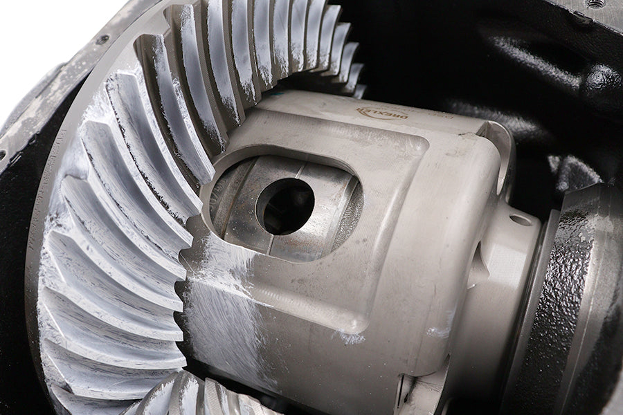 Close gear-mesh detail and Drexler clutch carrier inside BMW 3.46 LSD differential.